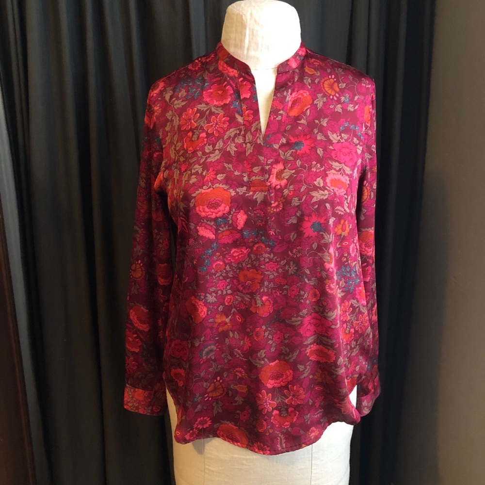 Lauren by Ralph Lauren Red floral v neck dressy long slv blouse medium petite